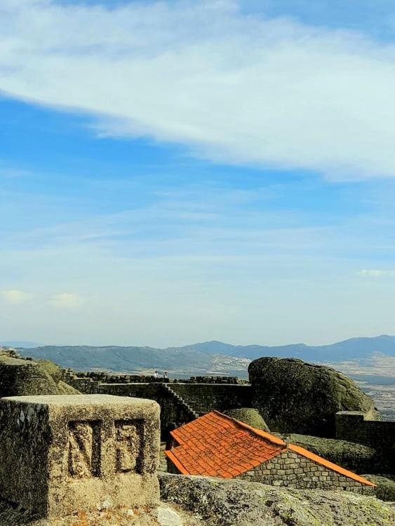 Casa Vinte & Cinco Alojamento Local Penha Garcia Bagian luar foto